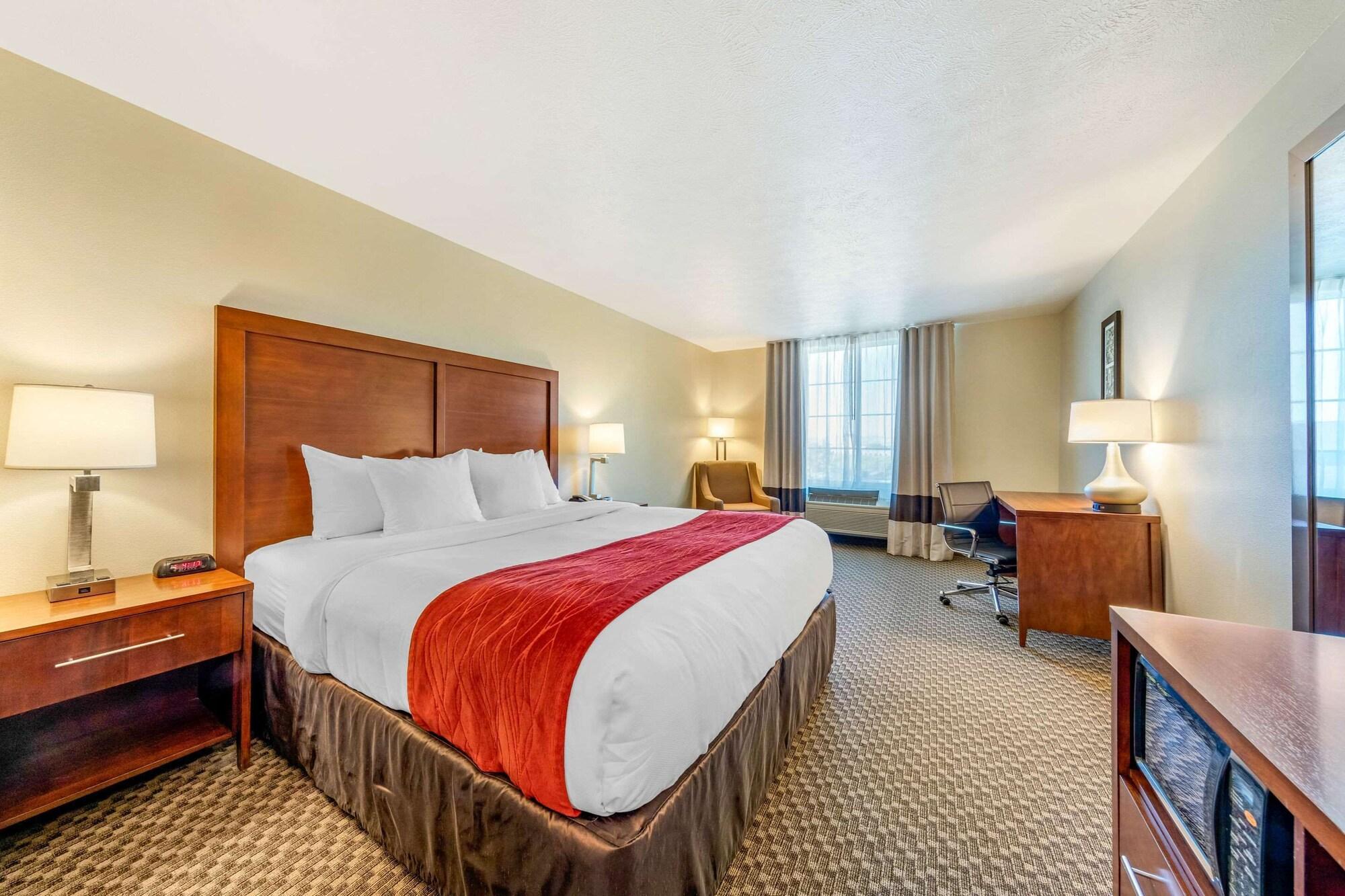 Comfort Inn & Suites Lancaster Antelope Valley Екстер'єр фото