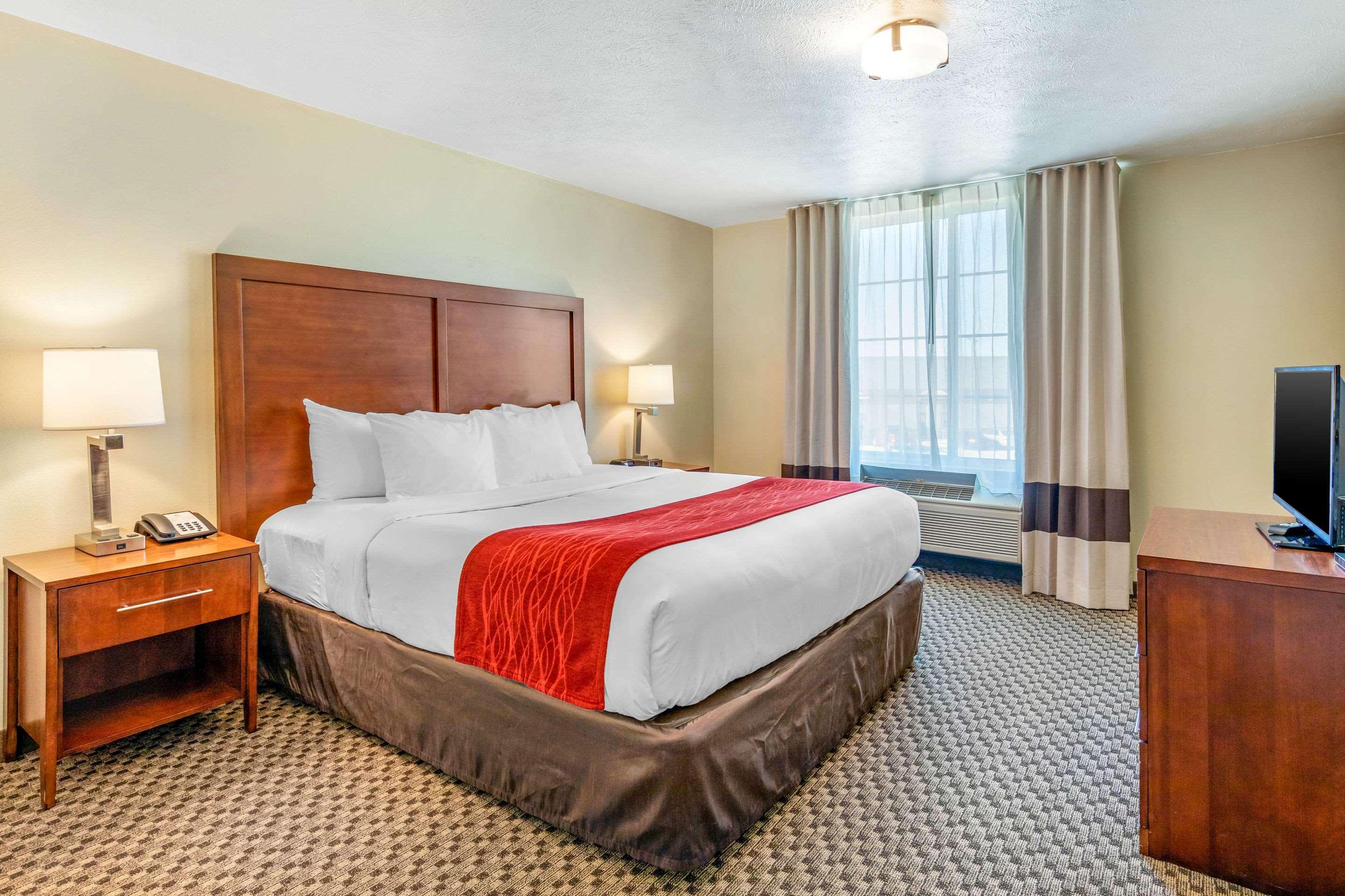 Comfort Inn & Suites Lancaster Antelope Valley Екстер'єр фото