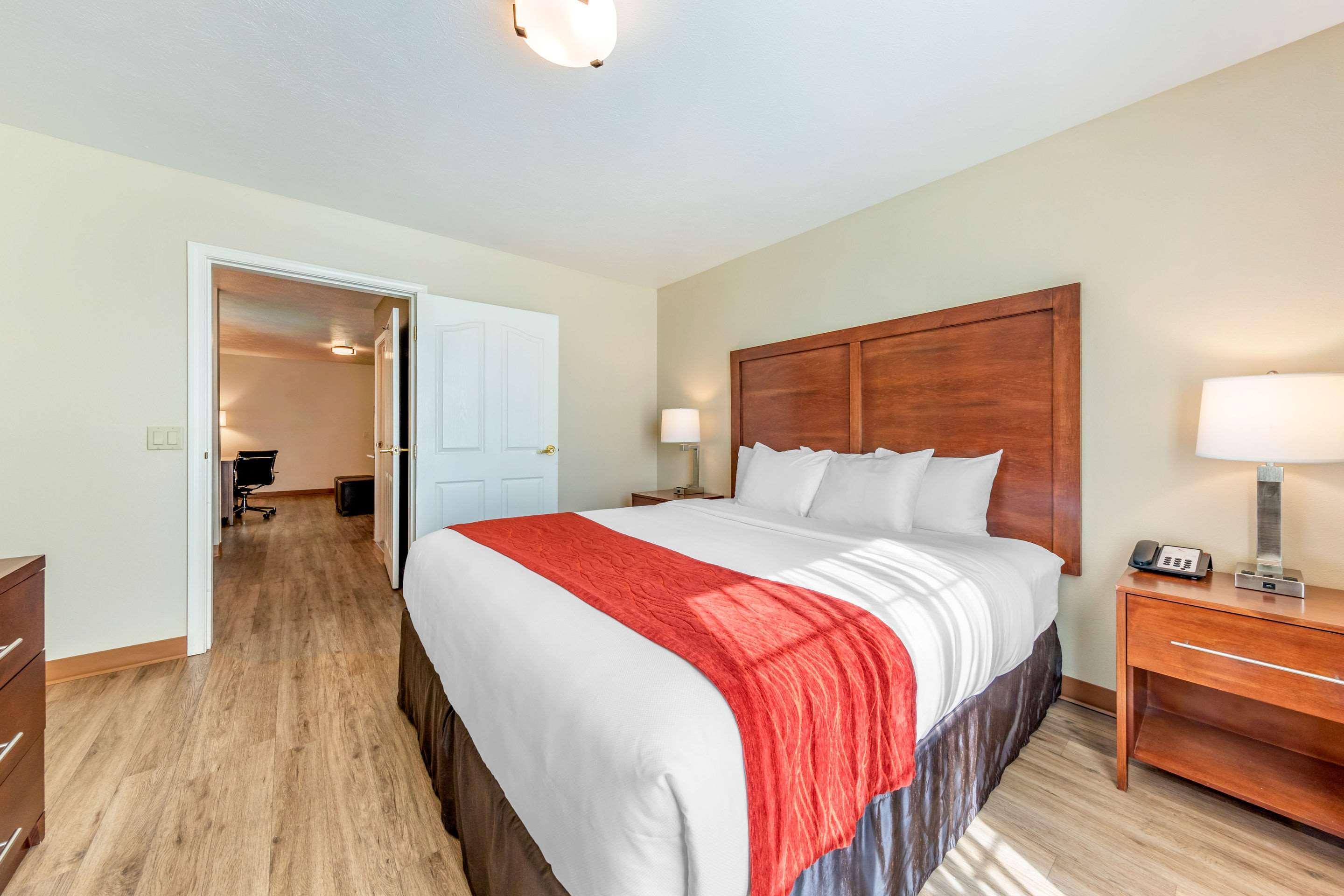 Comfort Inn & Suites Lancaster Antelope Valley Екстер'єр фото
