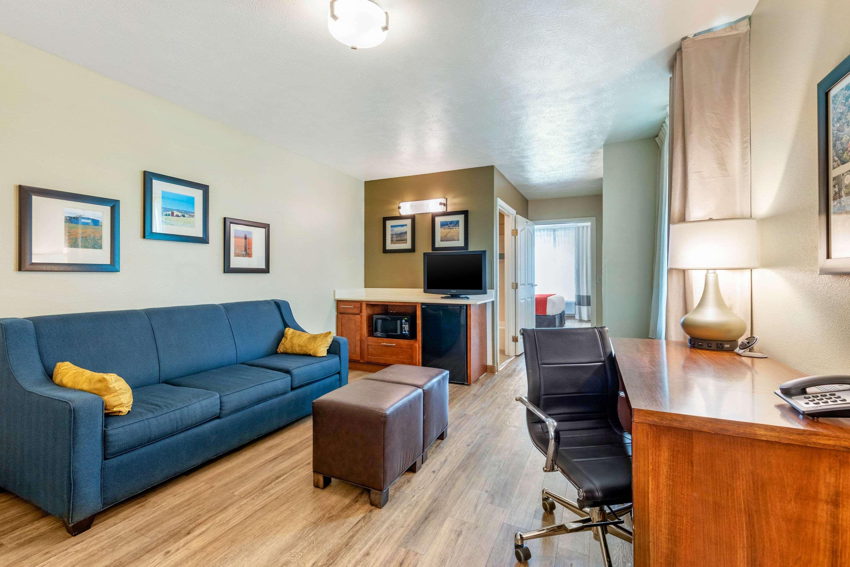 Comfort Inn & Suites Lancaster Antelope Valley Екстер'єр фото
