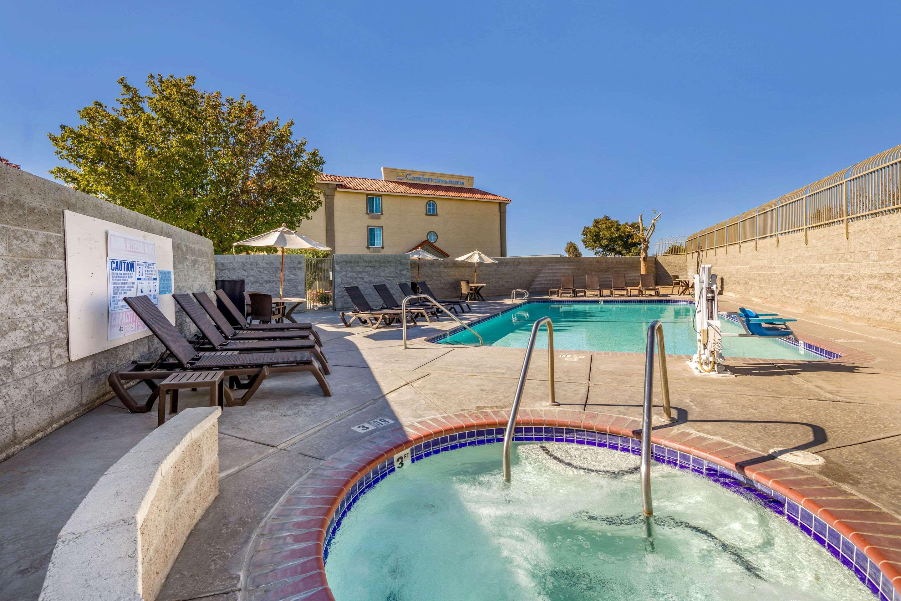 Comfort Inn & Suites Lancaster Antelope Valley Екстер'єр фото