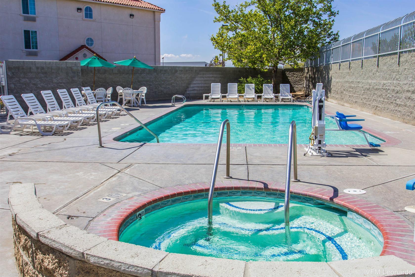 Comfort Inn & Suites Lancaster Antelope Valley Екстер'єр фото
