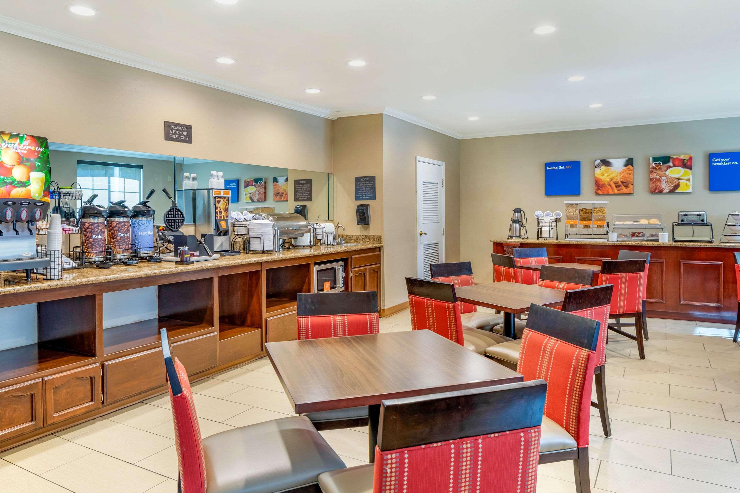 Comfort Inn & Suites Lancaster Antelope Valley Екстер'єр фото